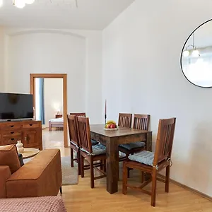  Aparthotel Narodni - Old Town Tschechische Republik